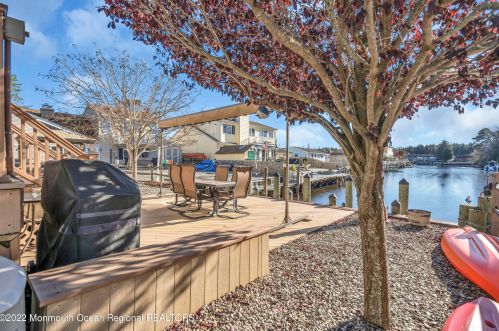 20 Is Rd, Berkeley Township NJ 08721-3530 exterior