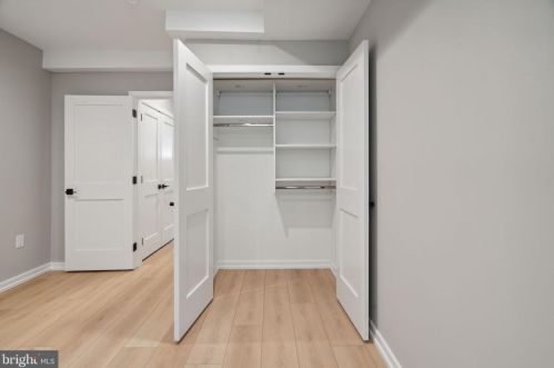 2200 Kater St, Philadelphia PA 19146-1139 exterior