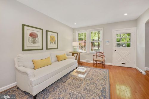 5102 Fulton St, Washington DC  20016-3449 exterior