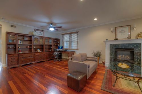 4340 Mozart St, Chicago, IL 60618-1528