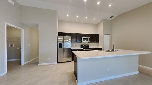 625 Post Ter, Fort Pierce, FL 34953-1952