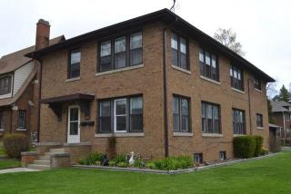 1401 Jackson St, Waukegan, IL 60085-1817