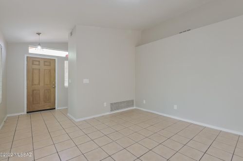 4697 Weathervane St, Tucson AZ  85741-4620 exterior