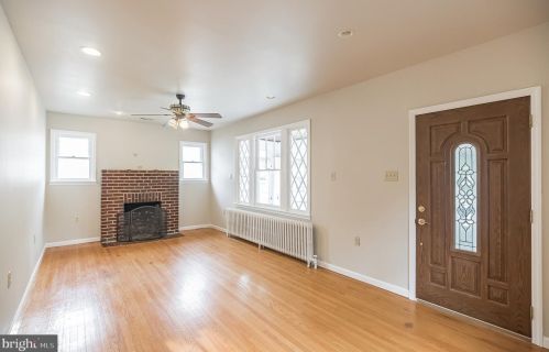 216 Logan Ave, Camden NJ 08106-1136 exterior