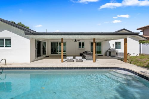 632 Conference Dr, Boca Raton FL  33486-3151 exterior