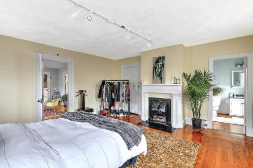 69 Arnold St, Providence RI 02906-1065 exterior