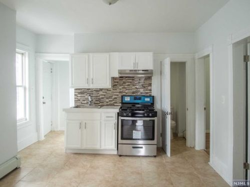 110 Sheridan Ave, Paterson NJ  07502-1952 exterior