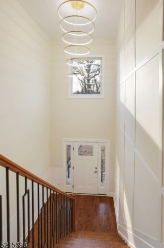 78 Elmwood Dr, Livingston NJ 07039-2233 exterior