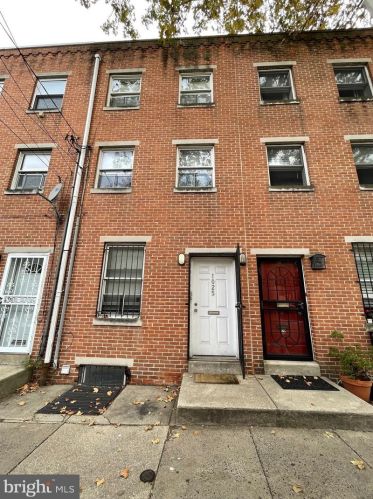 1025 Bainbridge St, Philadelphia PA  19147-1942 exterior