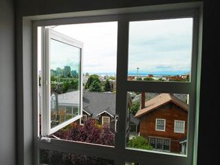 422 11th Ave, Seattle WA  98102-5007 exterior