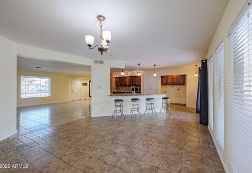 3121 Bethany Home Rd, Phoenix AZ 85015-2442 exterior