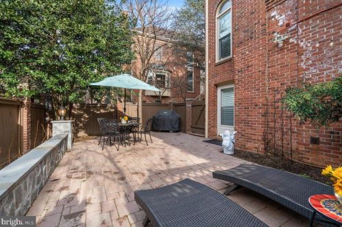 1544 Hampton Hill Cir, Mc Lean VA  22101-6021 exterior