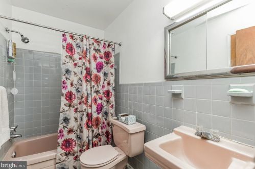 1701 Franwall Ave, Silver Spring MD 20902-2919 exterior