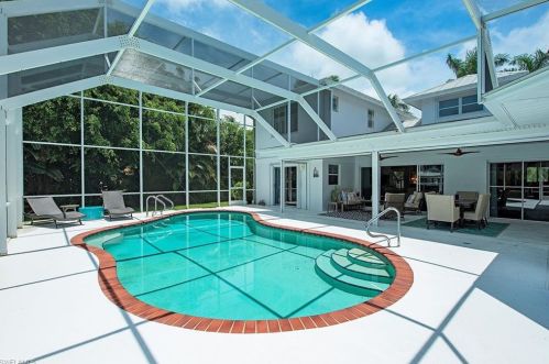 601 15 Ave, Naples FL 34102-7440 exterior