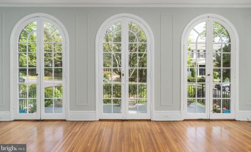 3524 Edmunds St, Washington DC 20007-1463 exterior