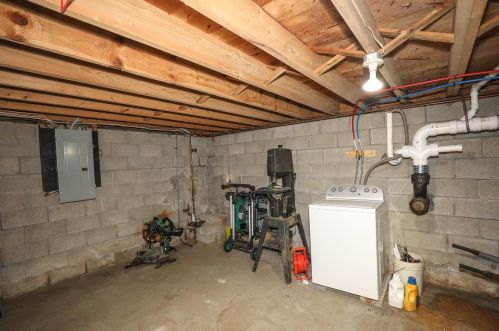 88 Penacook St, Concord NH 03301-3149 exterior