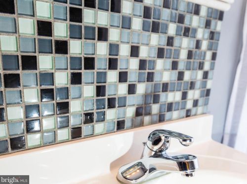 2308 Cumberland St, Philadelphia PA 19132-4119 exterior