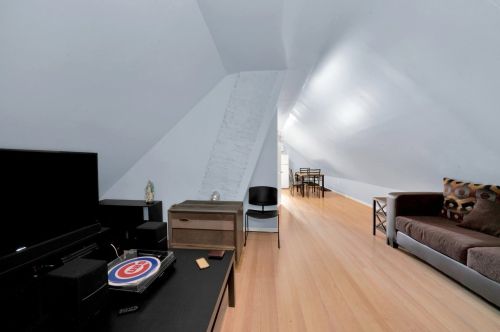 2252 Lawndale Ave, Chicago IL 60629-4345 exterior