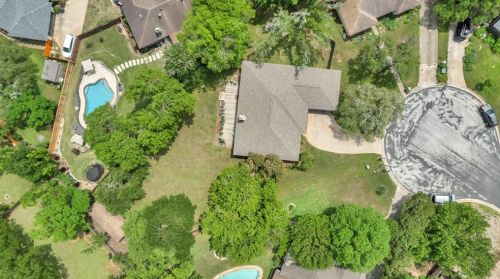 3300 Eldorado Trl, Austin TX 78739-5704 exterior