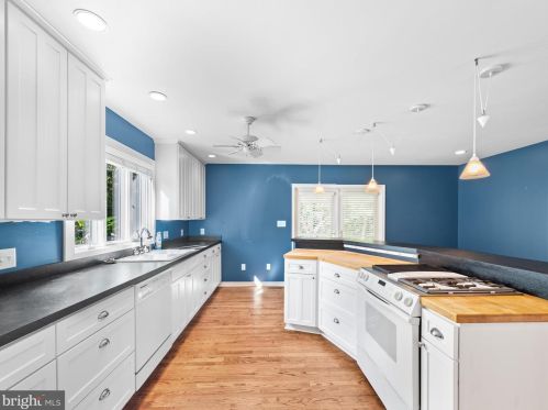 318 Ocean Vw Blvd, Lewes DE 19958-1296 exterior