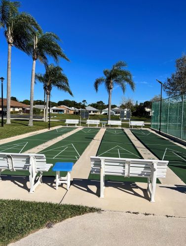 5842 Summerfield Ct, Fort Pierce FL  34982-3973 exterior