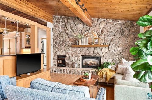 4906 Pike Lk Rd, Duluth MN 55811-9741 exterior