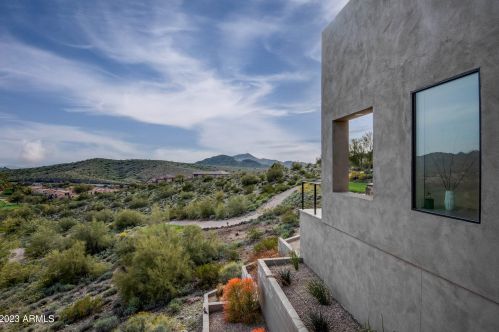 13218 17th Pl, Phoenix AZ  85022-5069 exterior