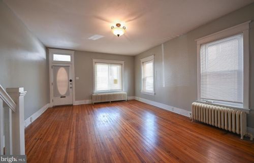 46 4 St, Pottstown PA 19464-5215 exterior