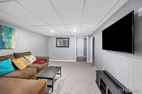 1701 Blanchard St, Wyoming MI 49519-3317 exterior