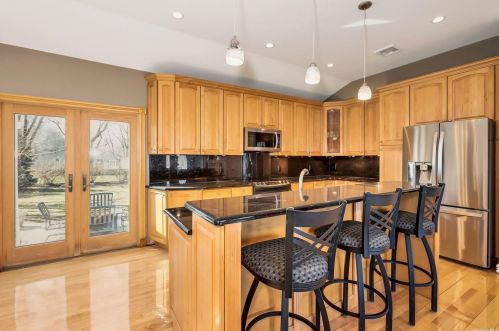 1524 Louis Kossuth Ave, Bohemia NY 11716-1510 exterior