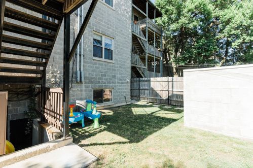 3241 Palmer St, Chicago IL  60647-2707 exterior