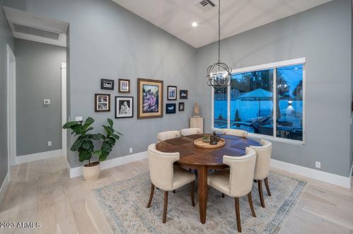 3302 51st St, Phoenix AZ  85018-6612 exterior