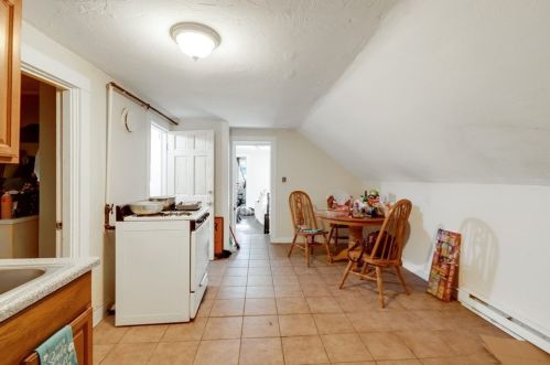 18 Lafayette St, Worcester MA 01608-2131 exterior