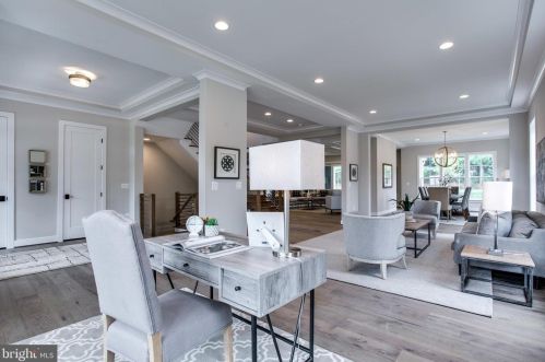 1978 Kirby Rd, Mc Lean VA 22101-5326 exterior