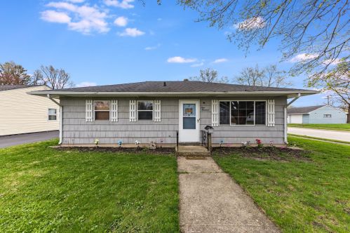 900 Plaza Dr, Joliet, IL 60435-3841