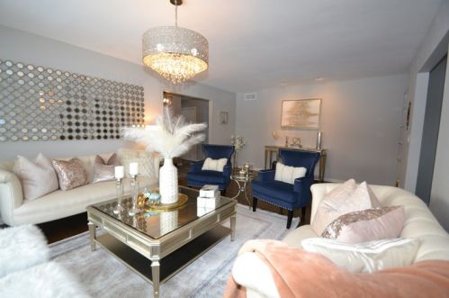 8221 Mohawk Rd, Milwaukee WI 53217-1737 exterior