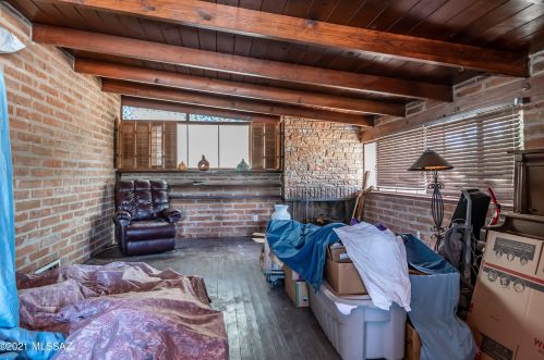 5749 Lee St, Tucson AZ 85719-3900 exterior