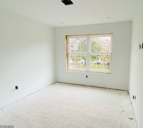 90 Kipling Ave, Springfield NJ  07081-3216 exterior