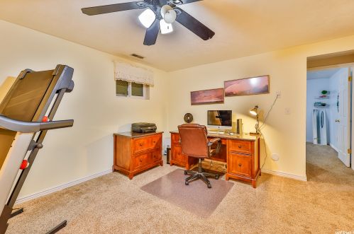 1768 Abbedale Ln, Sandy UT 84092-3723 exterior