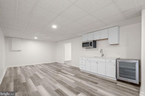 1721 Arbor View Rd, Silver Spring MD 20902-1410 exterior