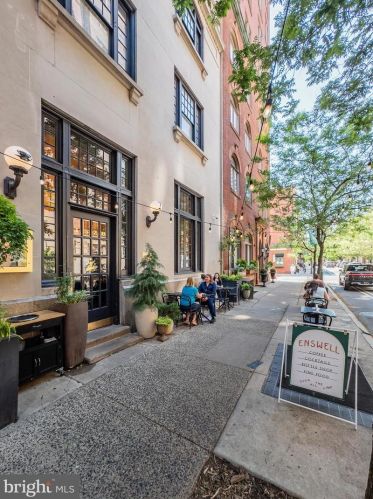 310 16th St, Philadelphia PA  19102-4907 exterior