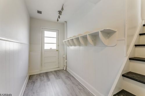 1508 Fox Trl, Mountainside NJ 07092-1302 exterior