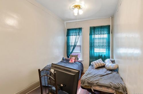 1323 Commonwealth Ave, Bronx NY 10473-3603 exterior