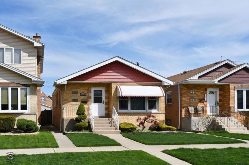 6536 64th St, Chicago, IL 60638-4914