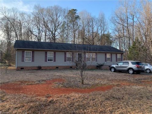 232 Reed Crk Rd, Parks Crossroads NC  27316-8620 exterior