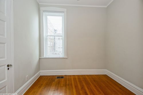 1642 Berwyn Ave, Chicago IL 60640-2007 exterior