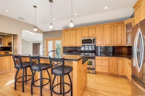 1524 Louis Kossuth Ave, Bohemia NY 11716-1510 exterior