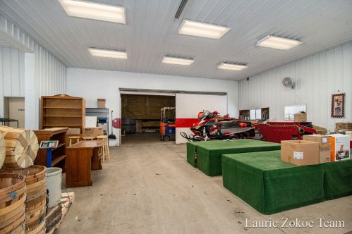 9265 Kenowa Ave, Grand Rapids MI 49534-0067 exterior