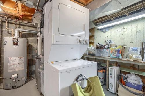 87 Mtn Ave, Middletown NY exterior