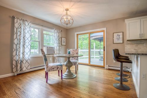 5 Styles Dr, Concord NH 03301-8634 exterior